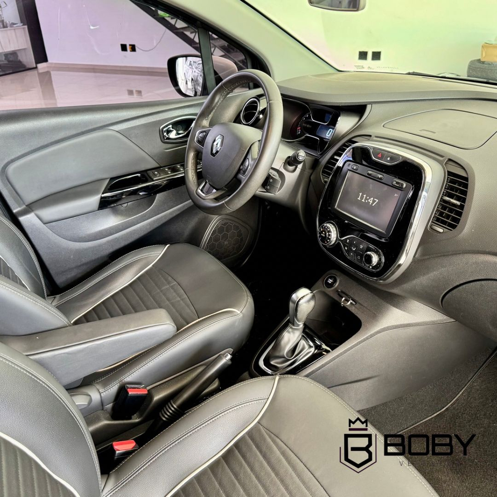 Renault Captur Preto