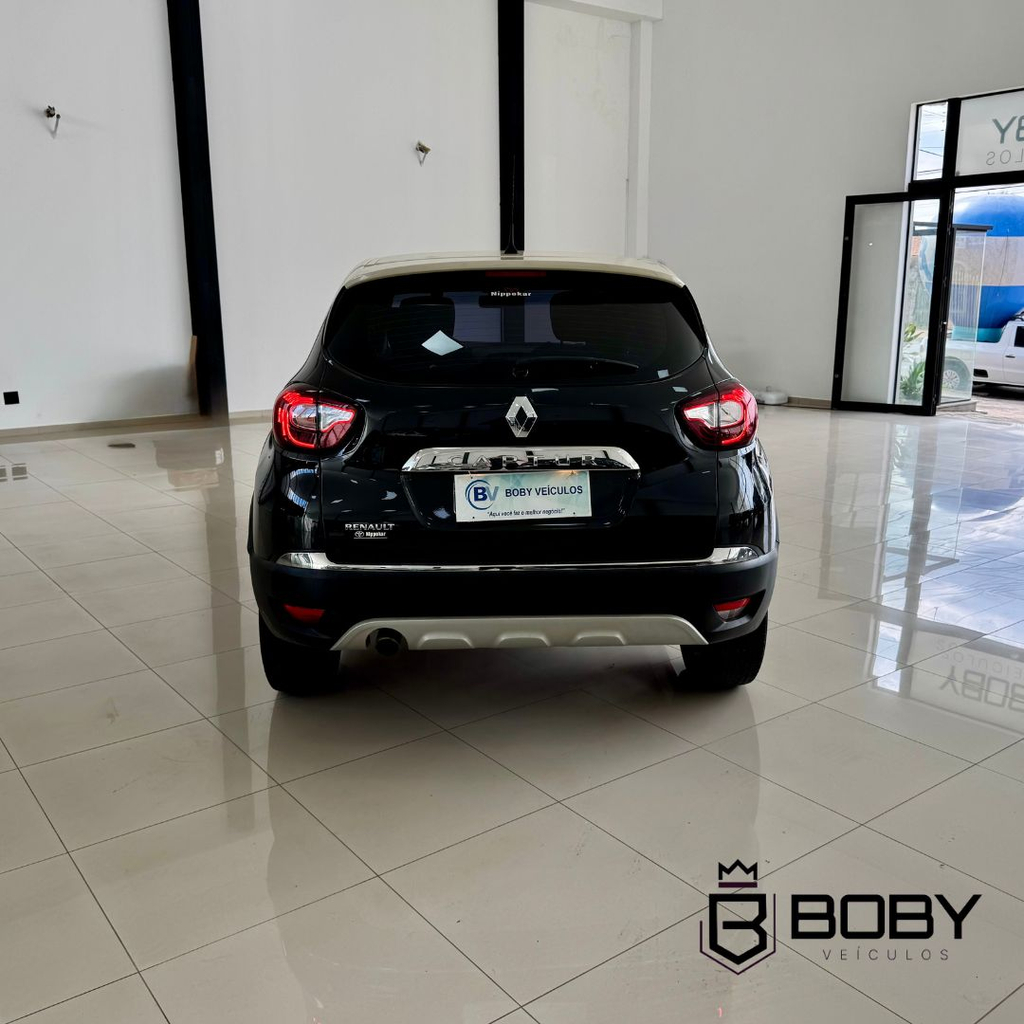 Renault Captur Preto