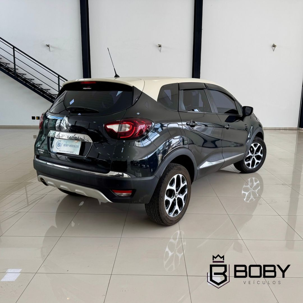 Renault Captur Preto