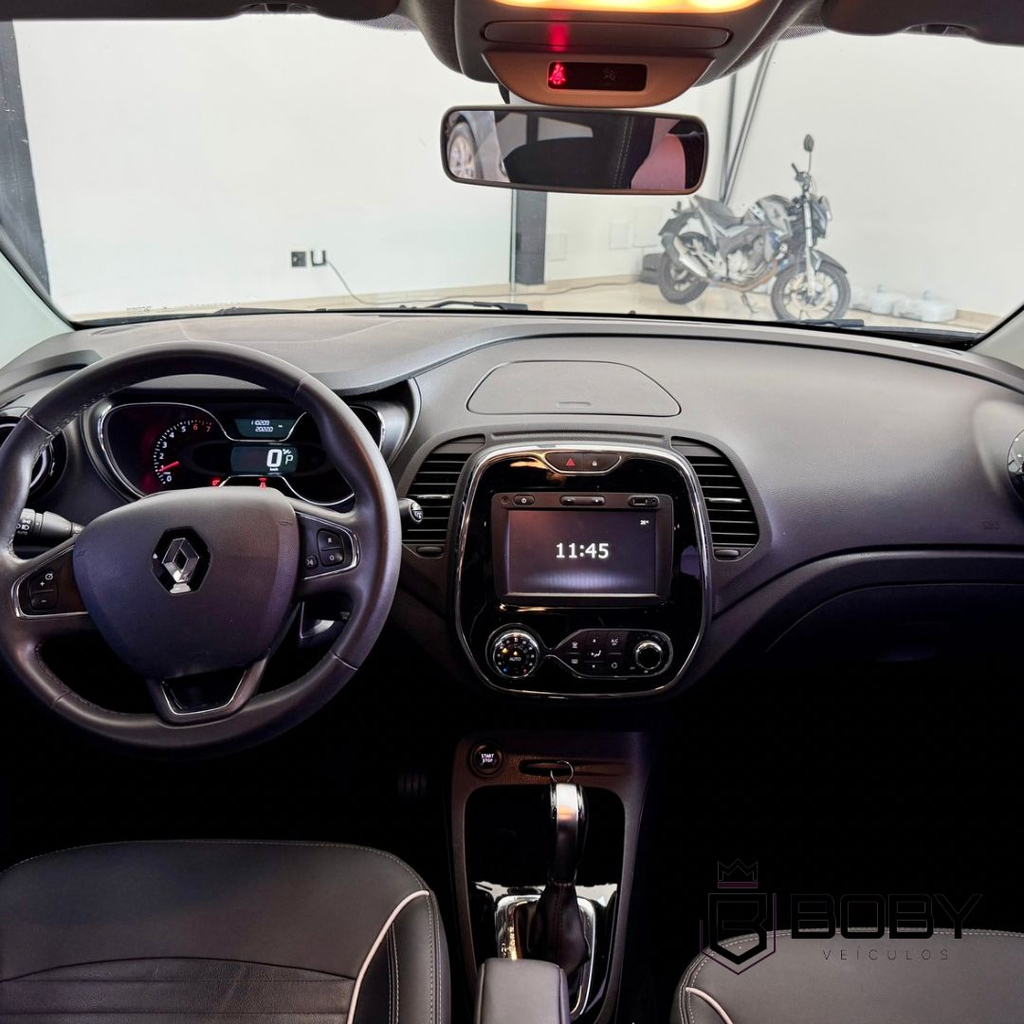 Renault Captur Preto