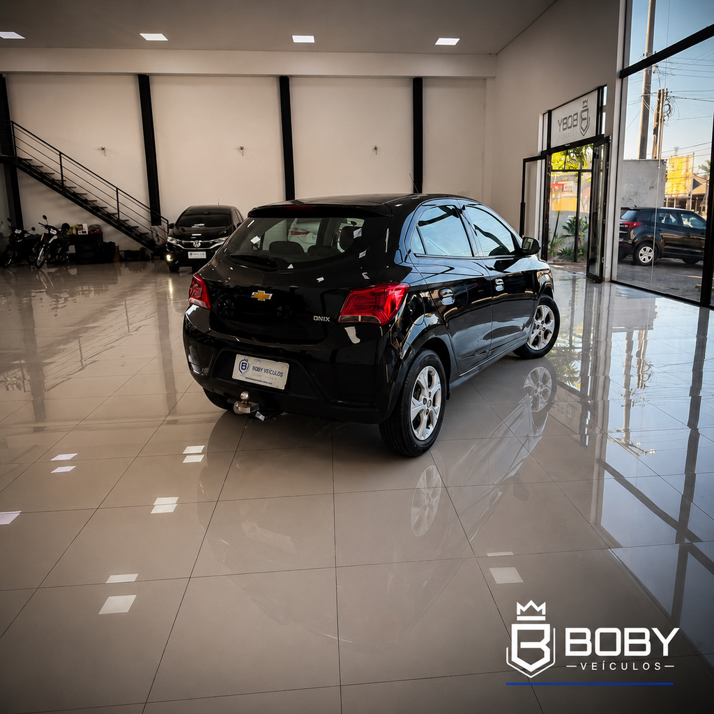 Chevrolet Onix Preto