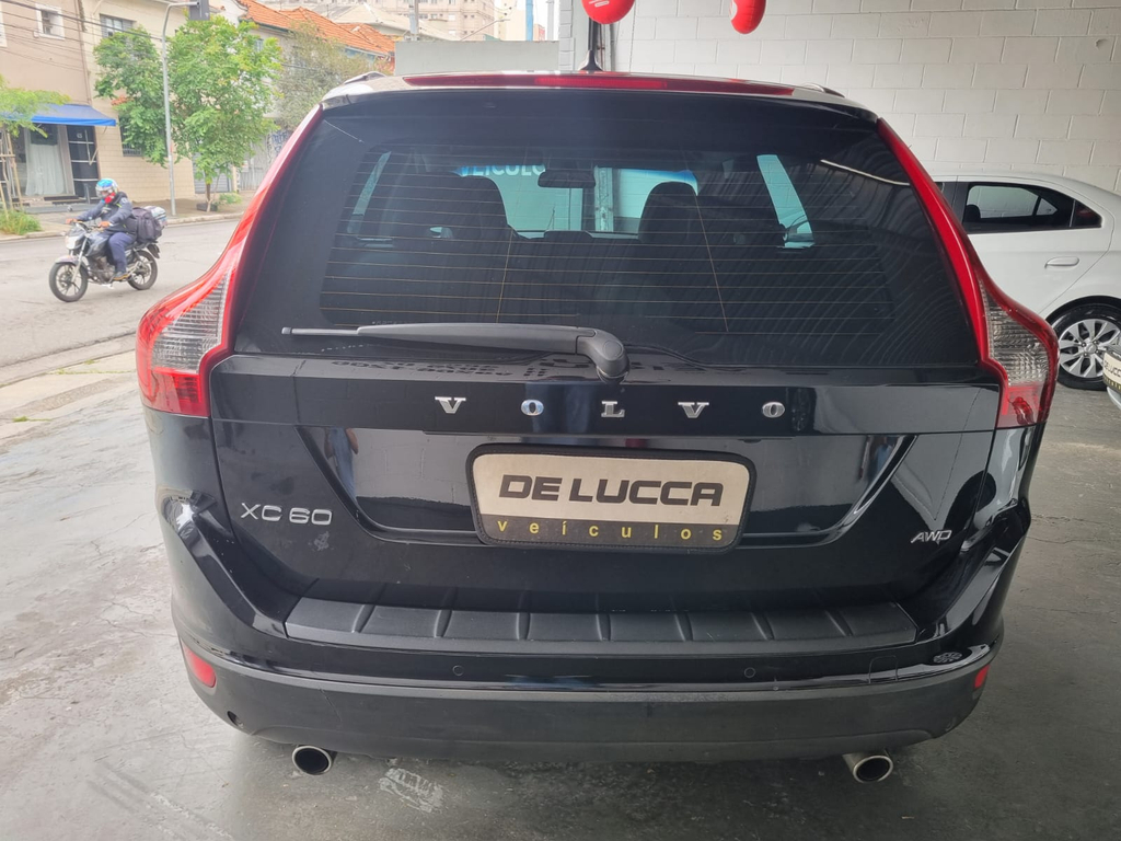 Volvo XC60 Preto