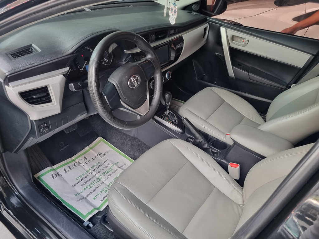 Toyota Corolla Preto
