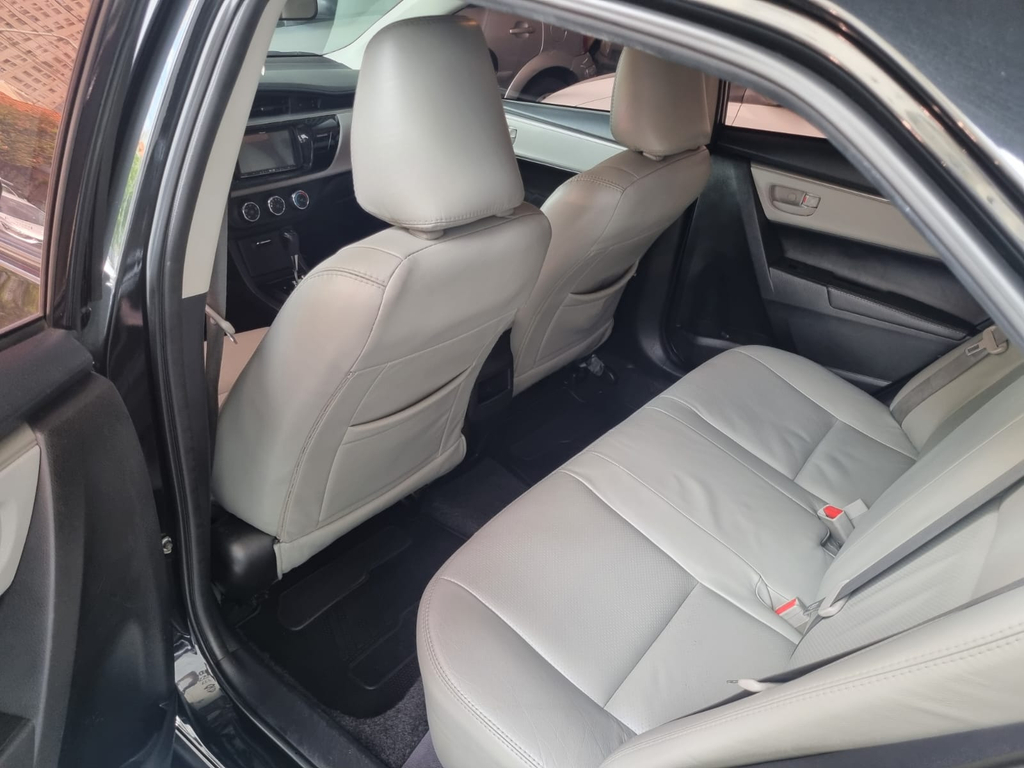Toyota Corolla Preto
