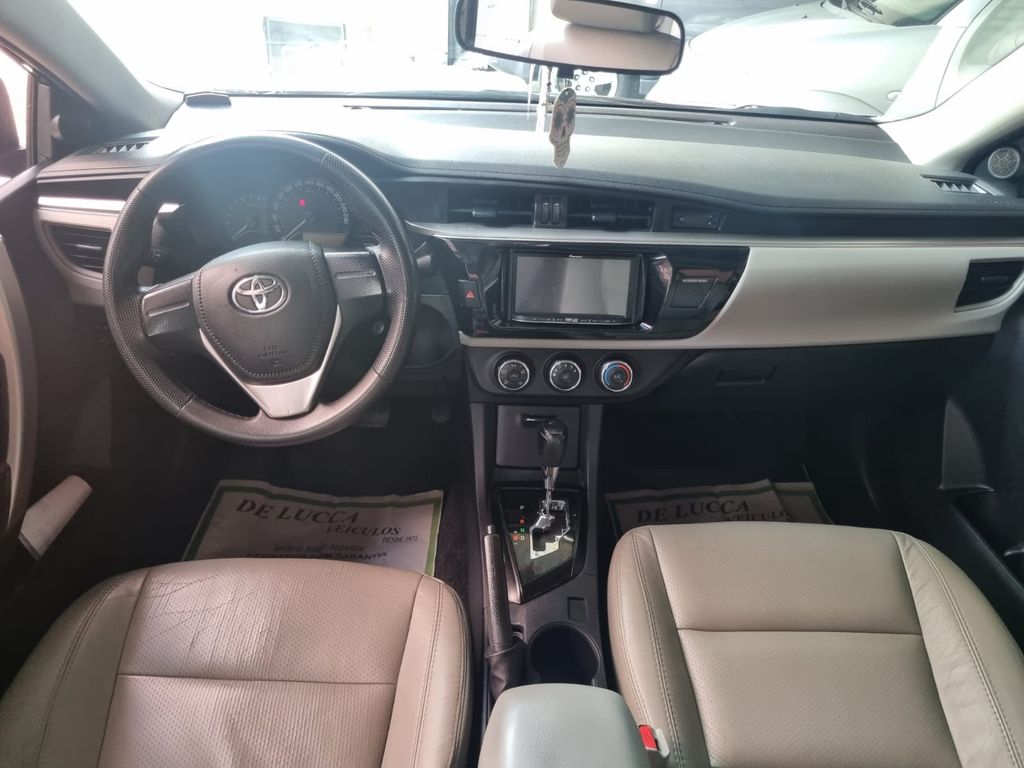Toyota Corolla Preto