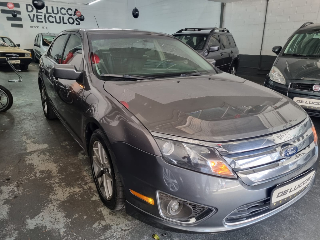 Ford Fusion Cinza