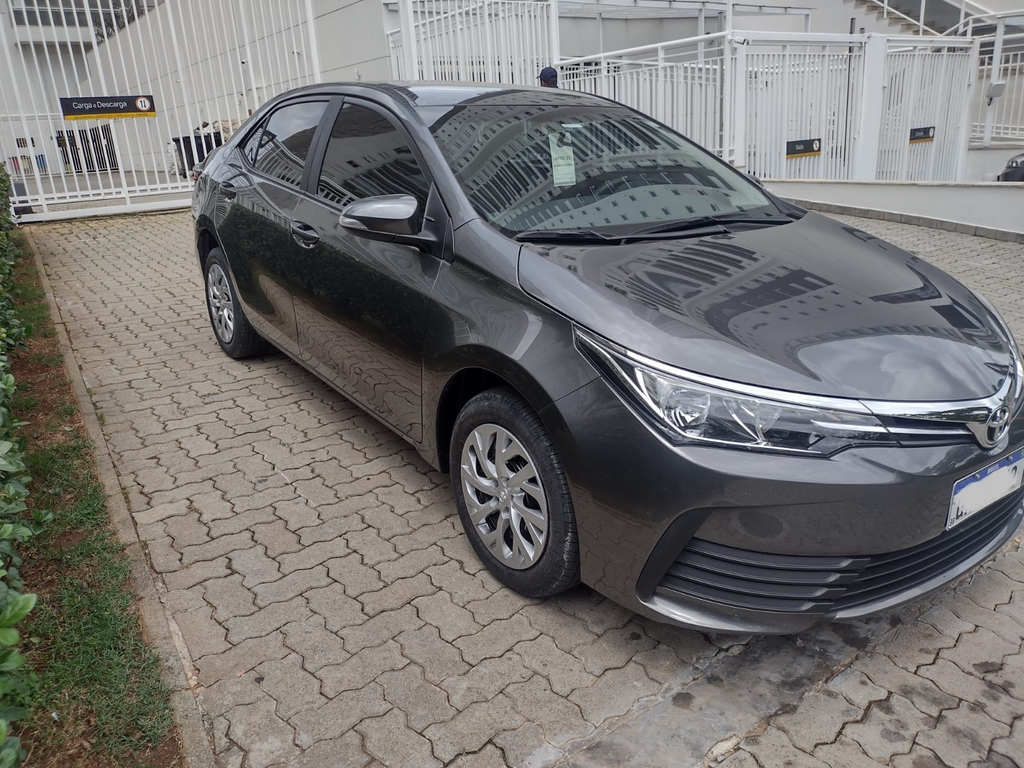 Toyota Corolla Cinza