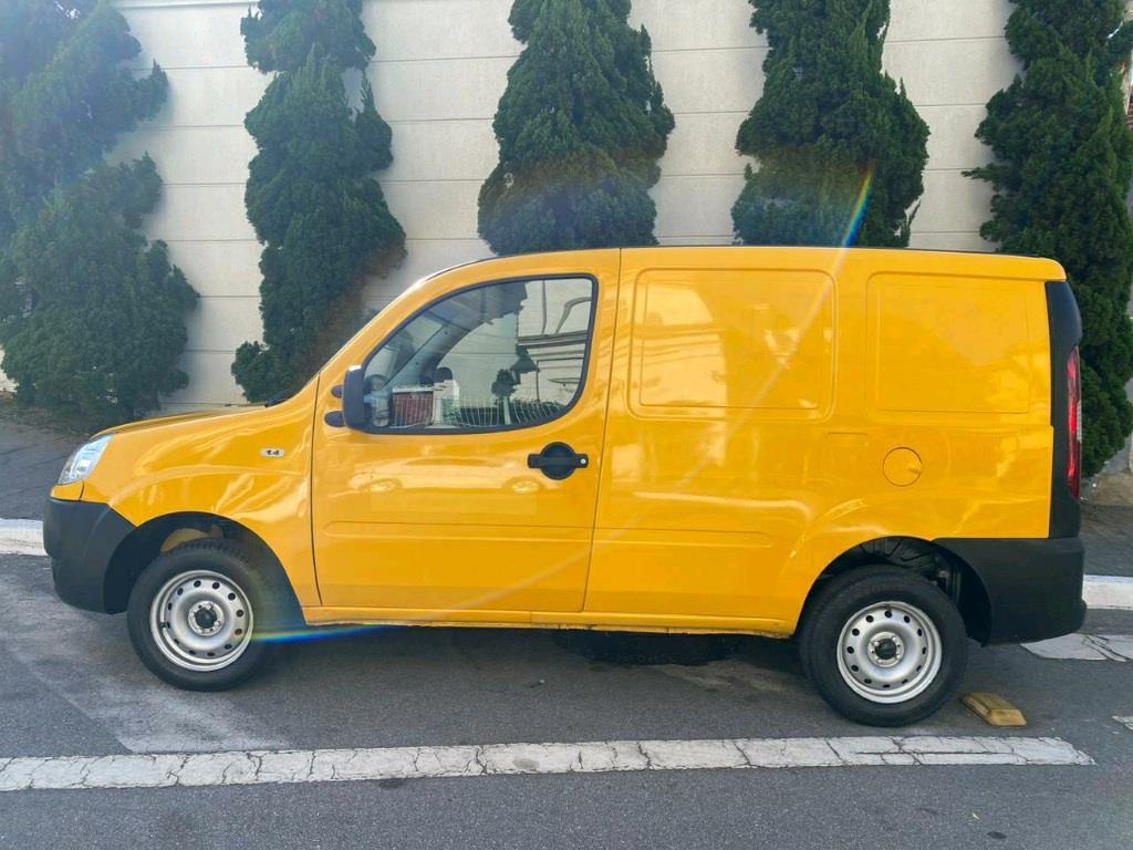 Fiat Doblò Cargo Amarelo