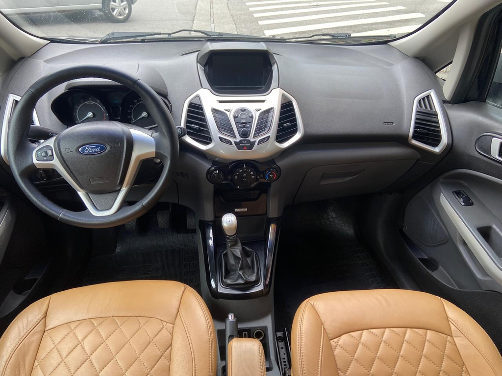 Ford EcoSport Preto