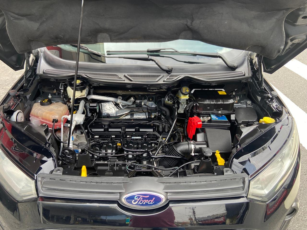 Ford EcoSport Preto