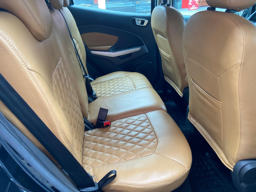 Ford EcoSport Preto