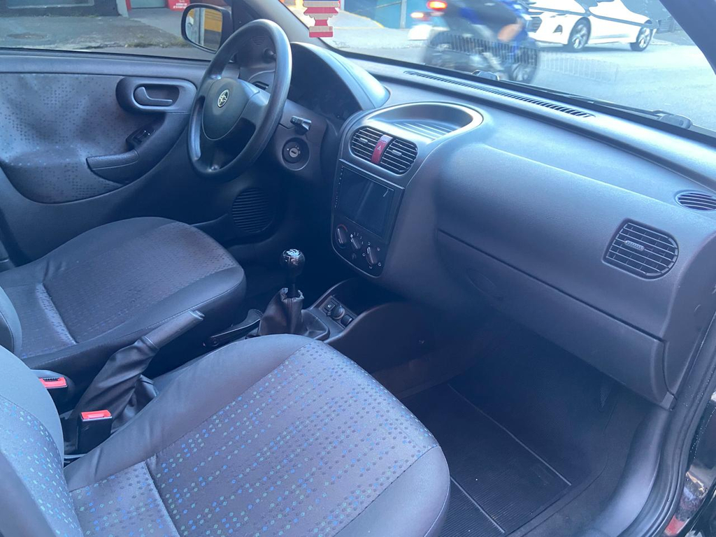 Chevrolet Corsa Preto