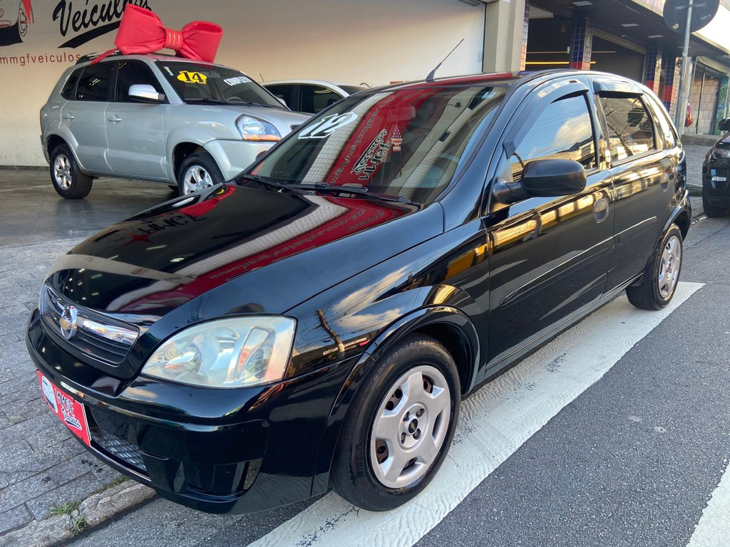 Chevrolet Corsa Preto