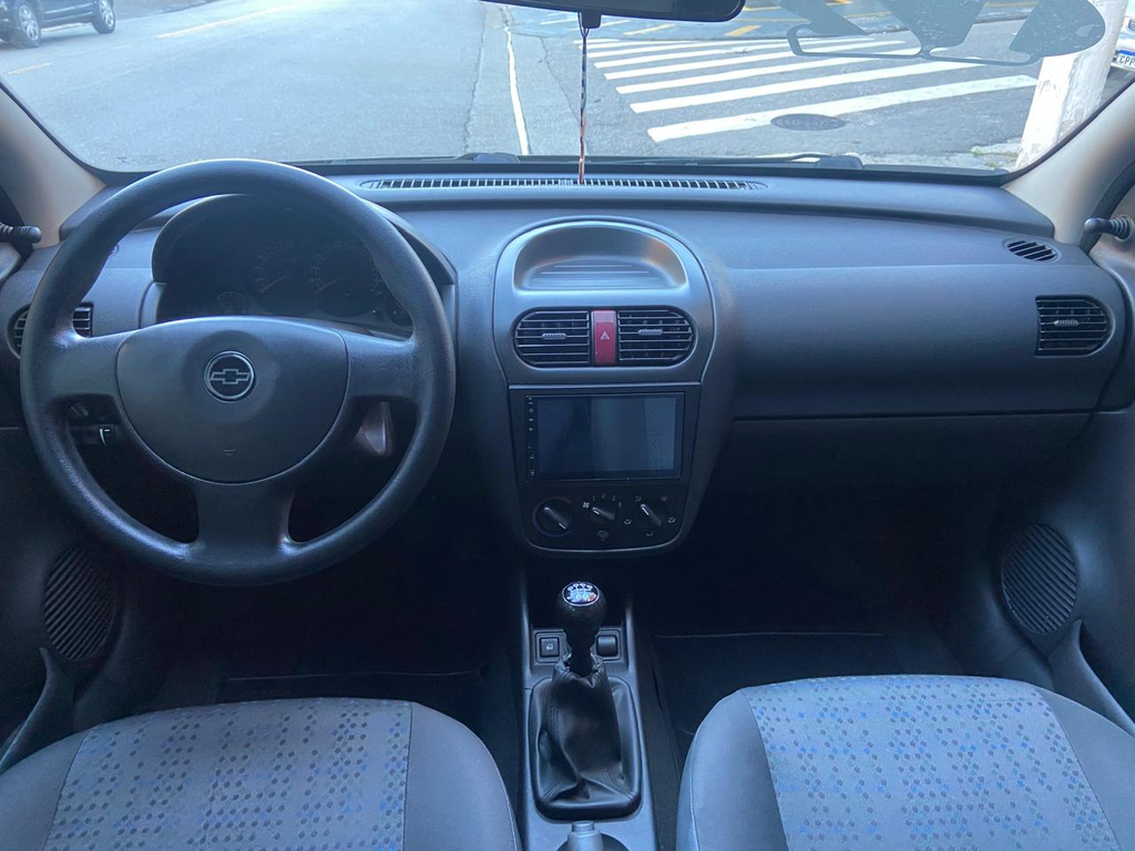 Chevrolet Corsa Preto