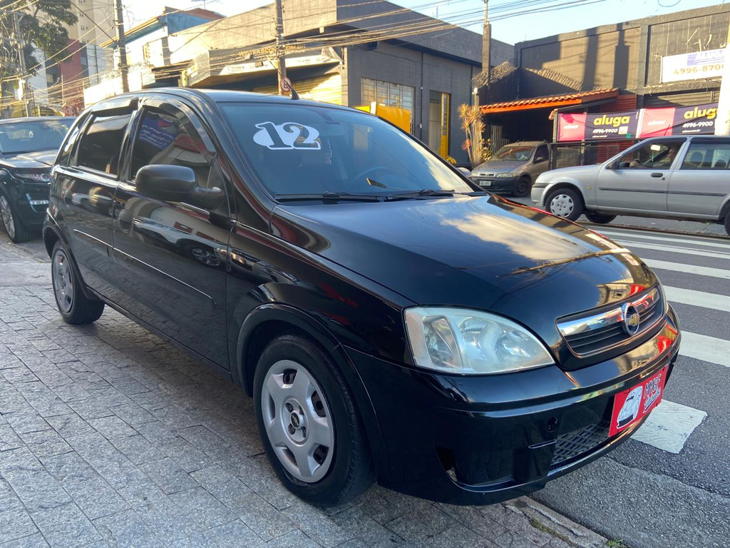 Chevrolet Corsa Preto