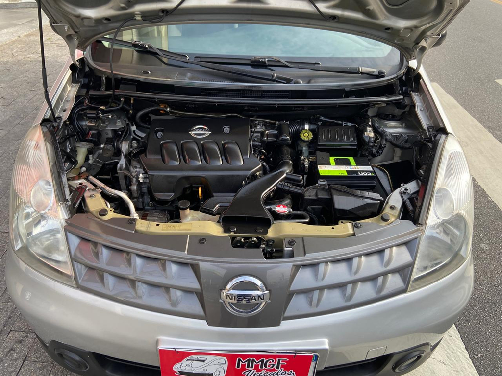 Nissan Livina Prata
