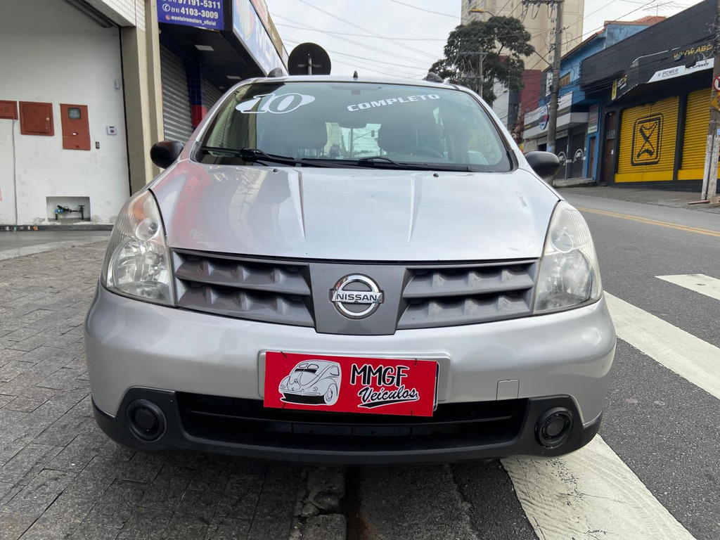 Nissan Livina Prata
