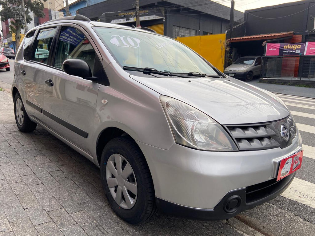 Nissan Livina Prata