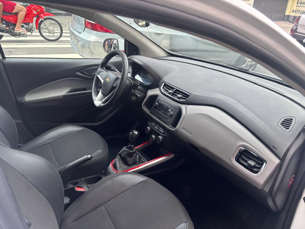 Chevrolet Onix Branco