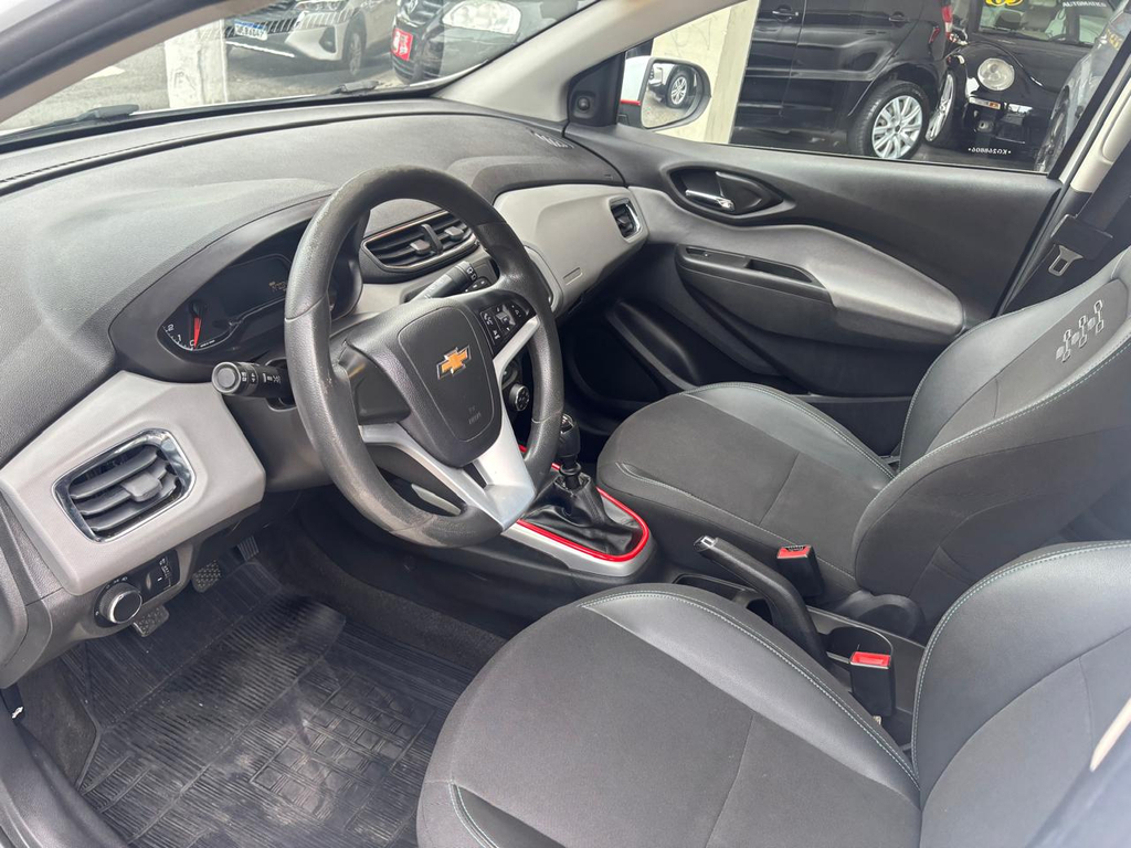 Chevrolet Onix Branco