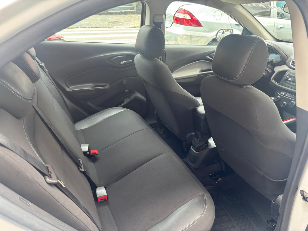 Chevrolet Onix Branco