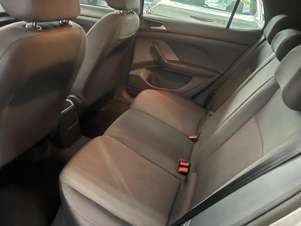 Volkswagen T-Cross Prata