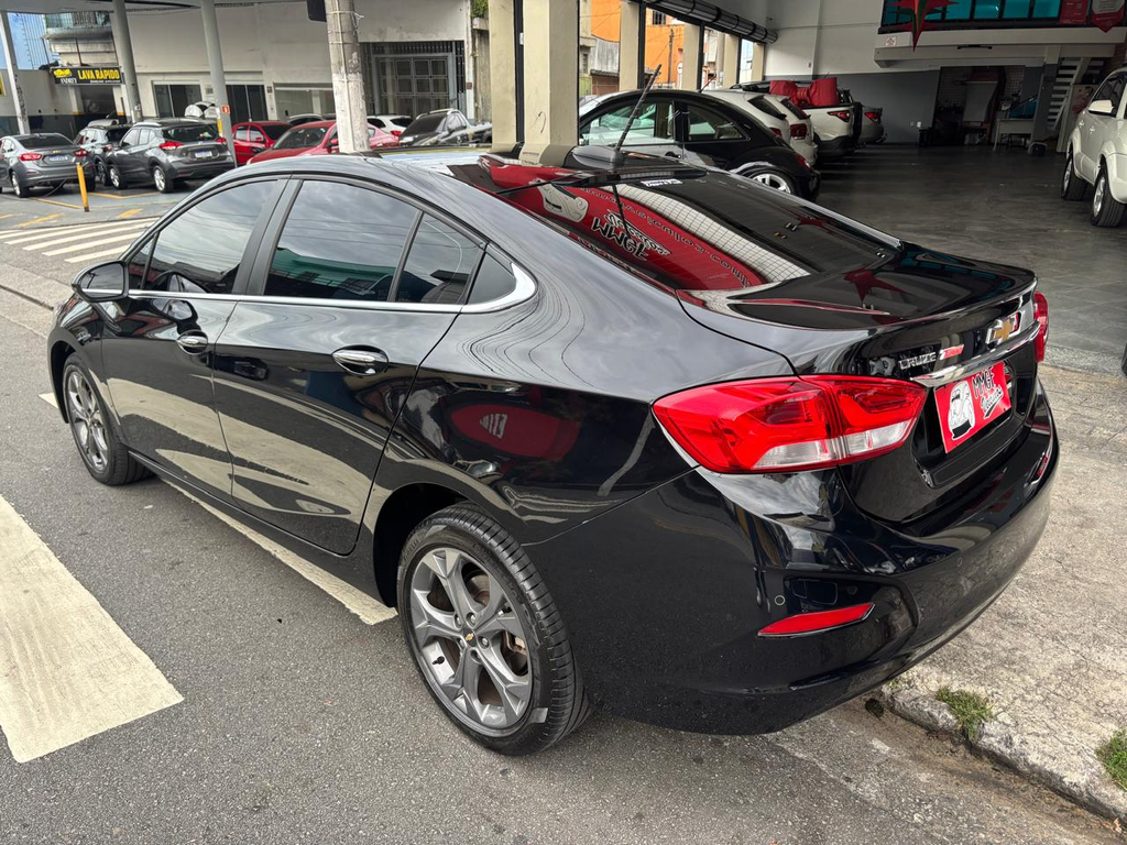 Chevrolet Cruze Preto