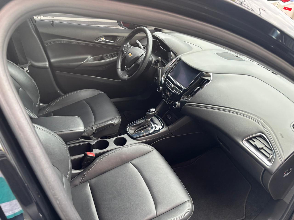 Chevrolet Cruze Preto