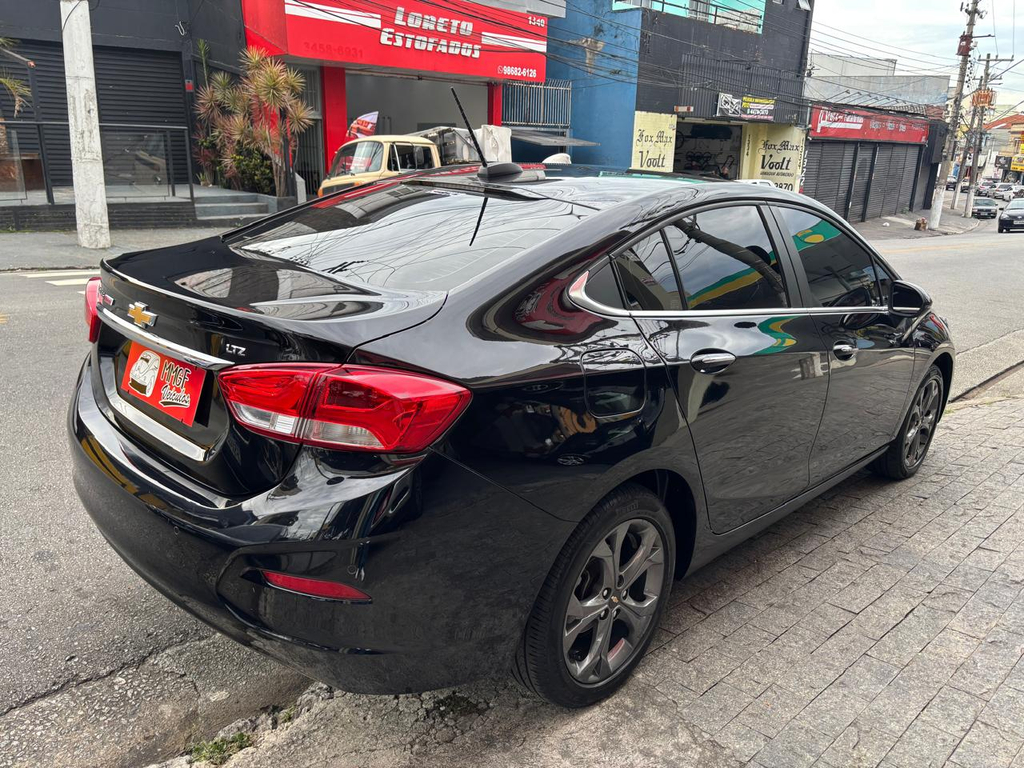 Chevrolet Cruze Preto