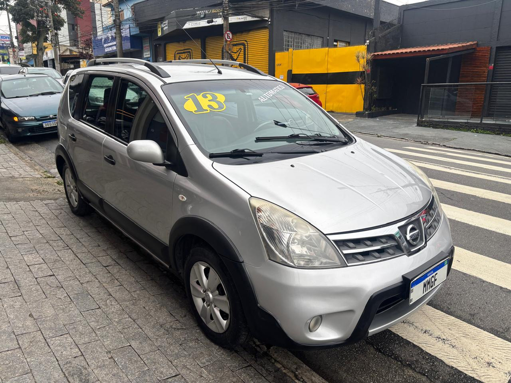 Nissan Livina Prata