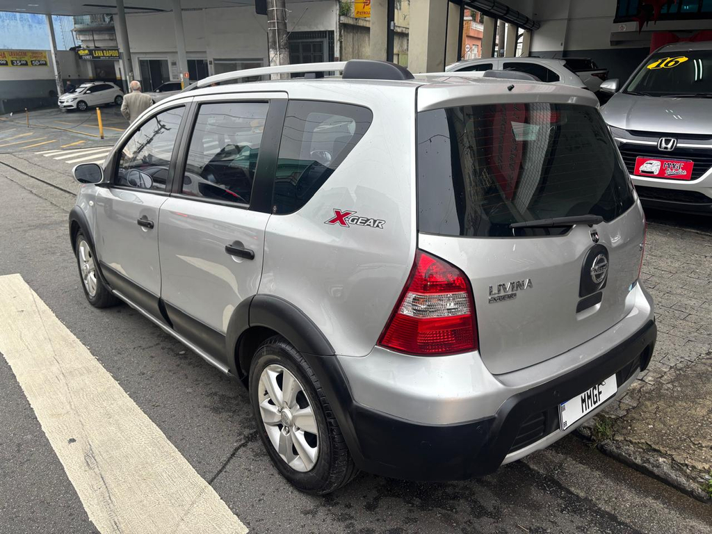 Nissan Livina Prata