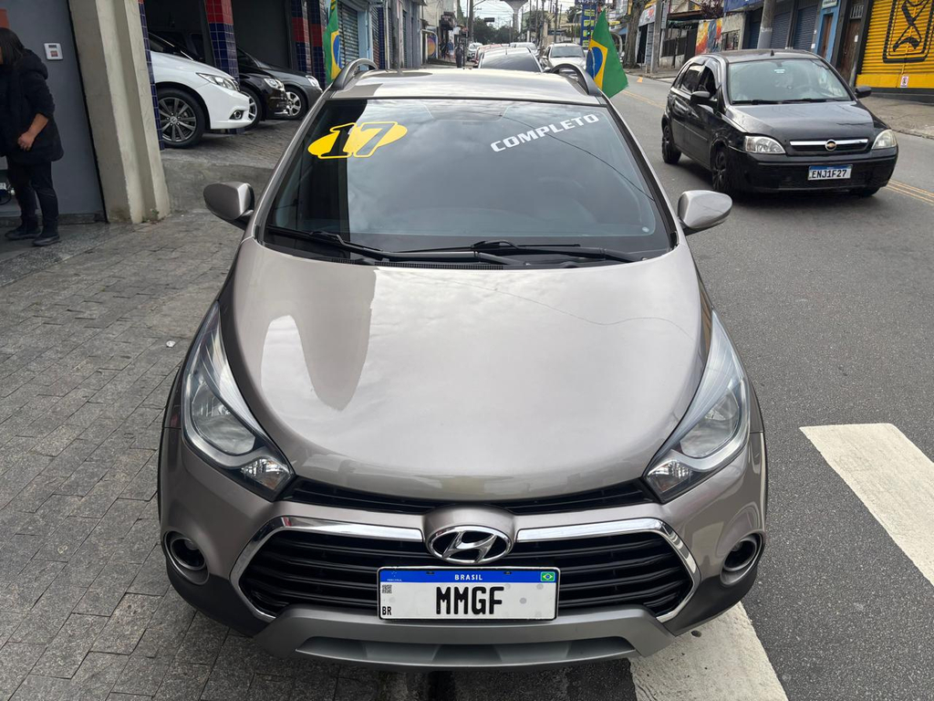 Hyundai HB20X Prata