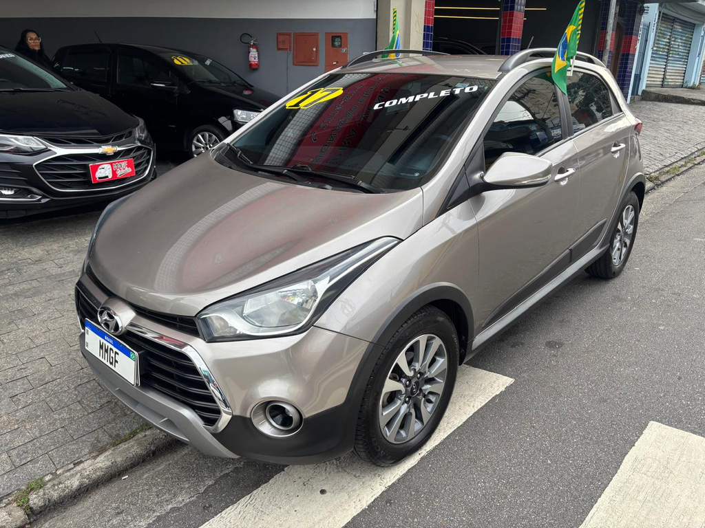 Hyundai HB20X Prata