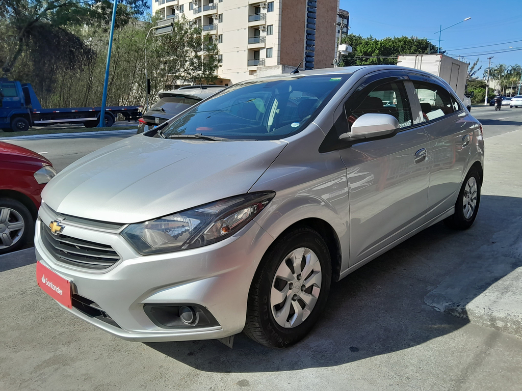 Chevrolet Onix Prata