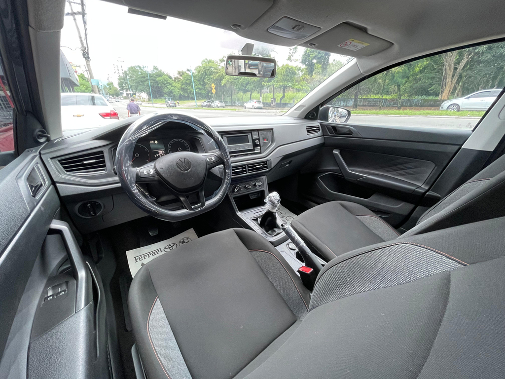 Volkswagen Polo Cinza