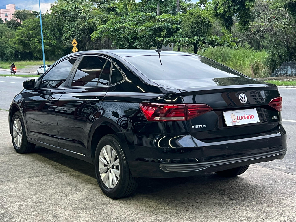 Volkswagen Virtus Preto