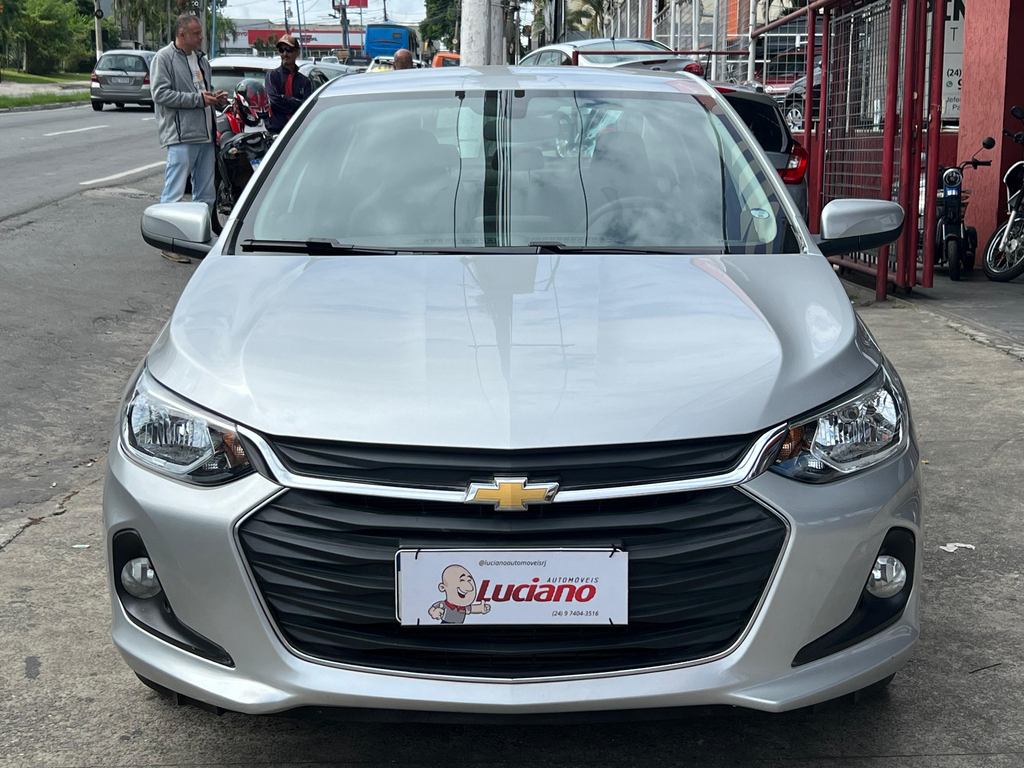 Chevrolet Onix Sedan Prata