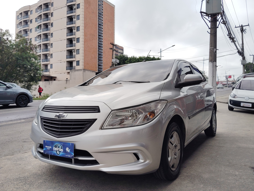 Chevrolet Onix Prata