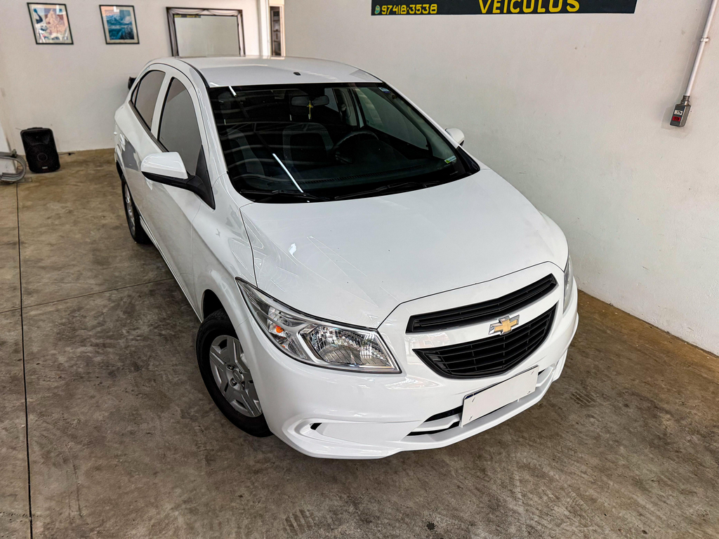 Chevrolet Onix Branco