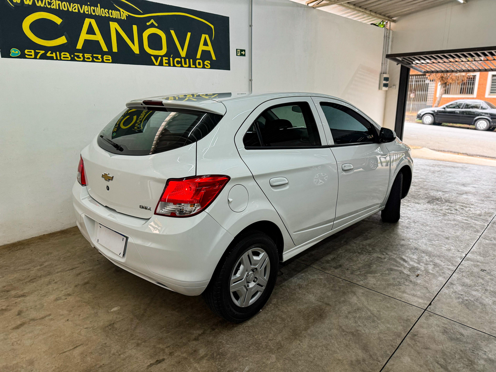Chevrolet Onix Branco