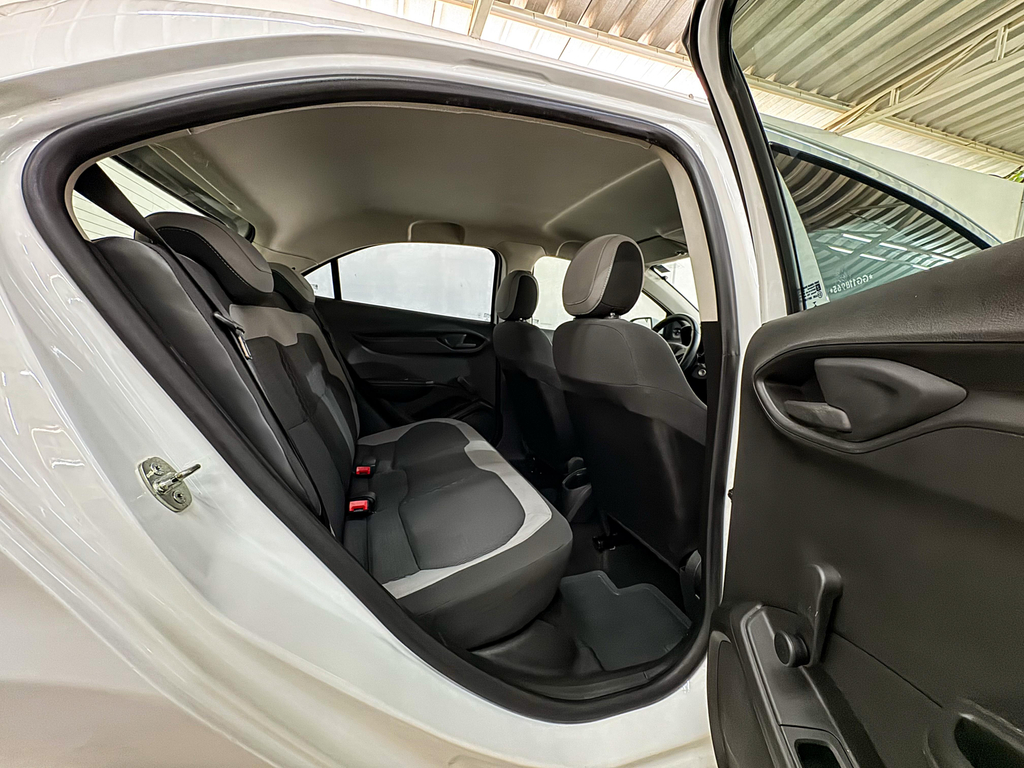 Chevrolet Onix Branco