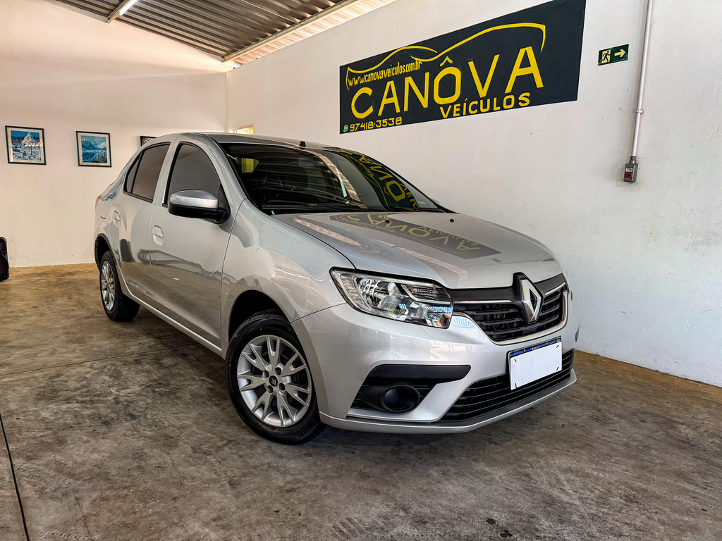 Renault Logan Prata