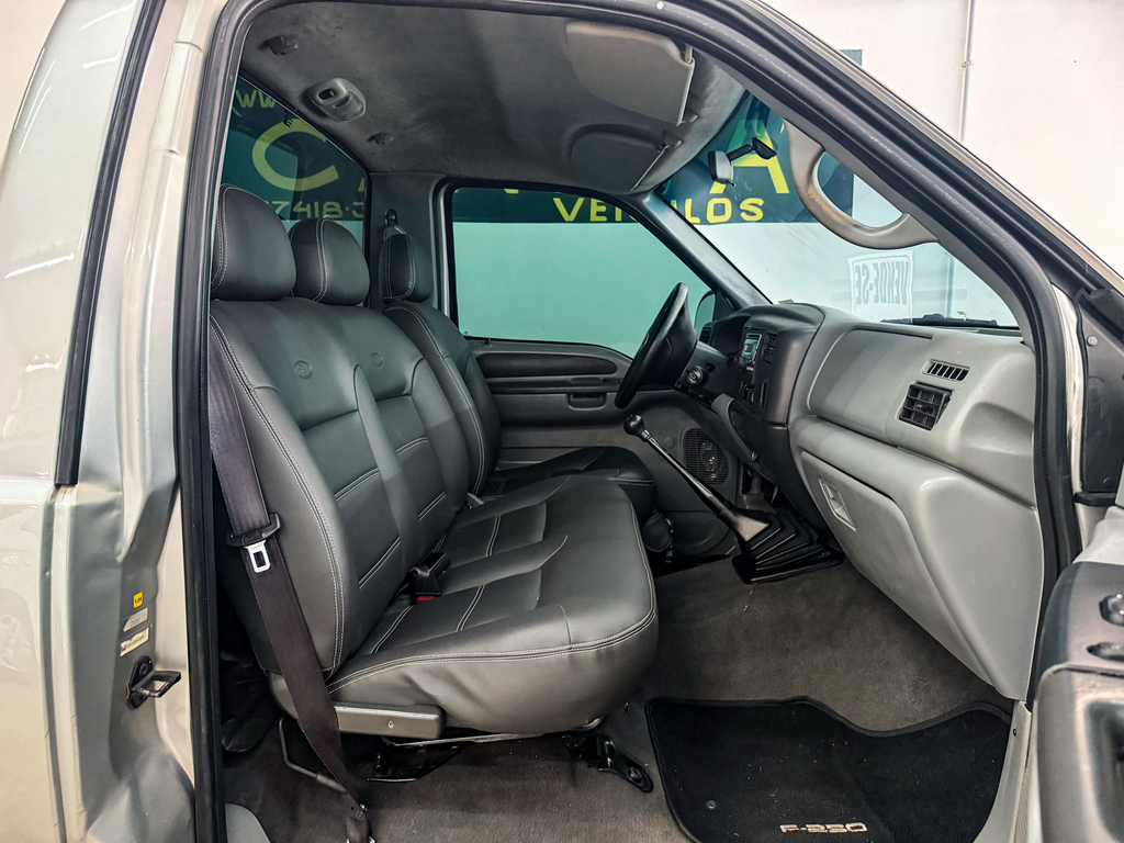 Ford F-250 Prata