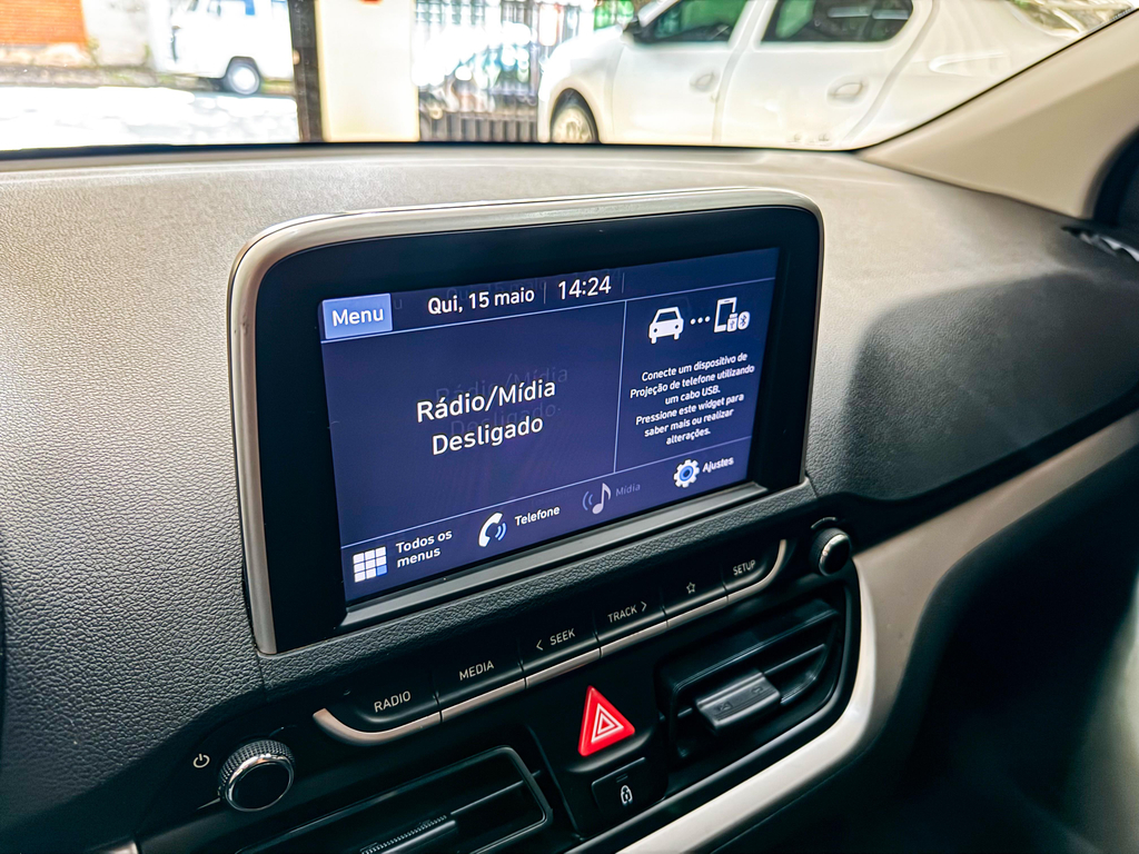 Hyundai HB20S Prata