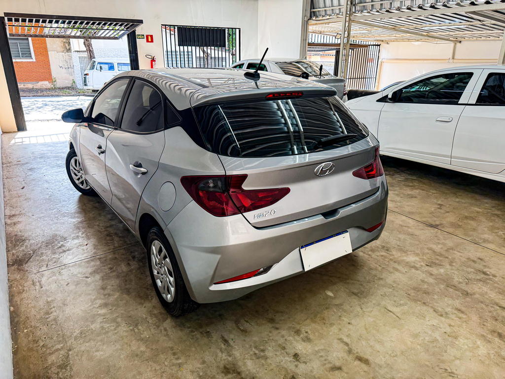Hyundai HB20S Prata