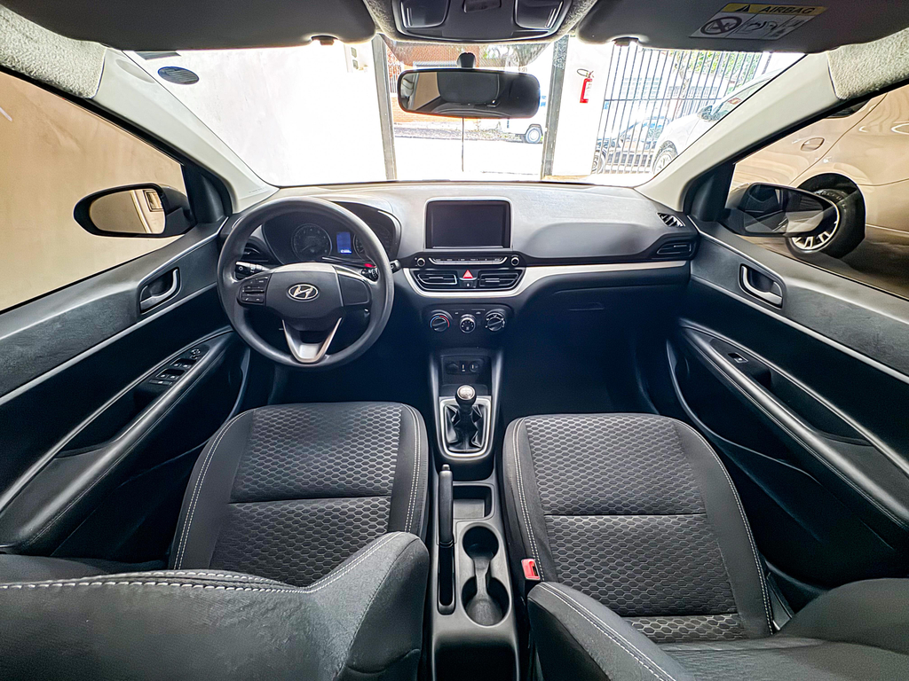 Hyundai HB20S Prata