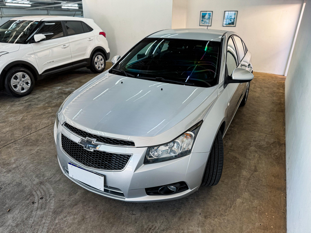 Chevrolet Cruze Sedan Prata