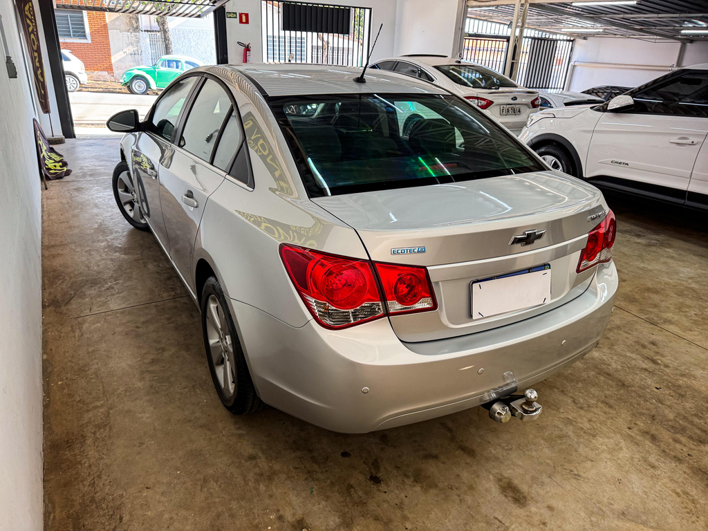 Chevrolet Cruze Sedan Prata