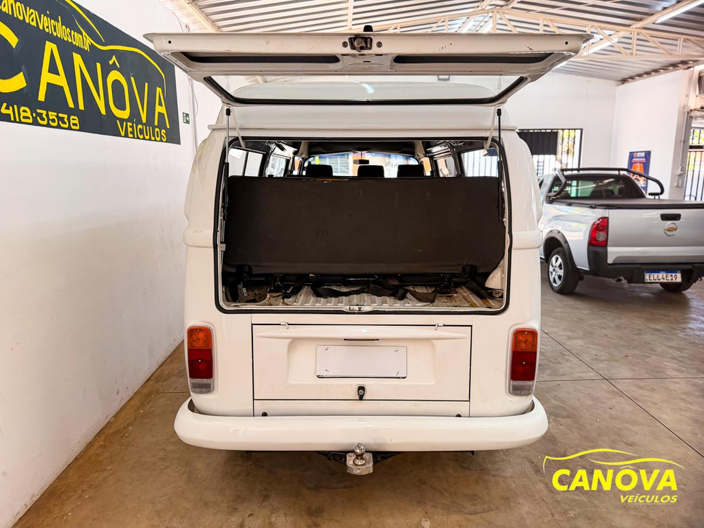 Volkswagen Kombi Branco