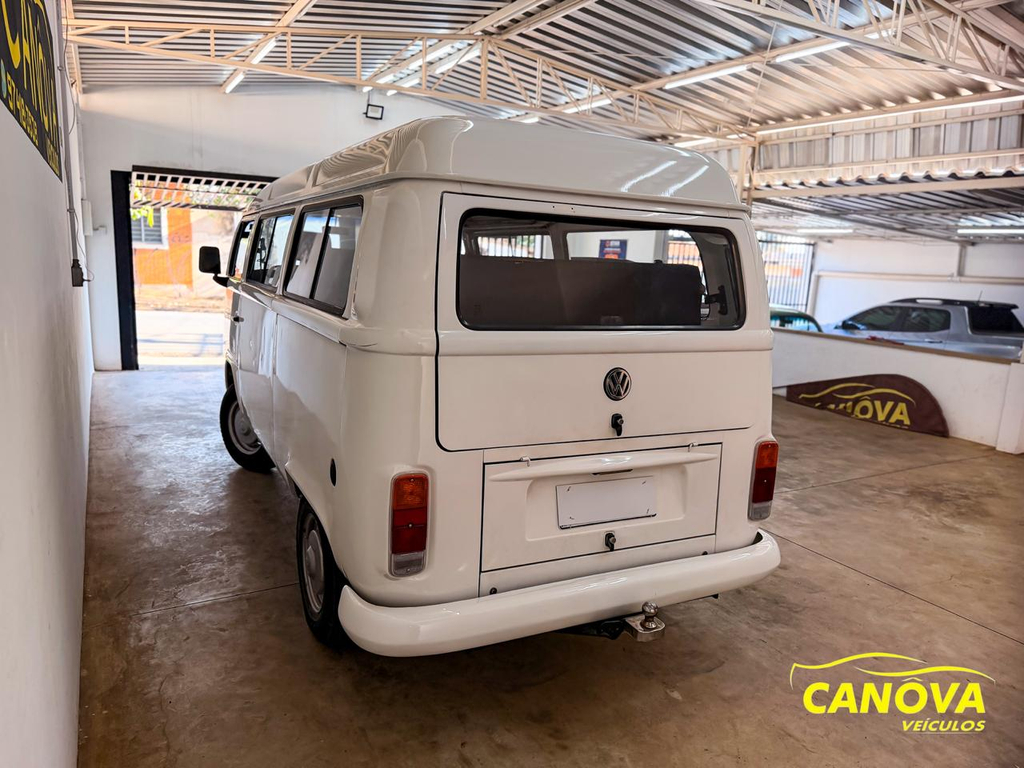 Volkswagen Kombi Branco